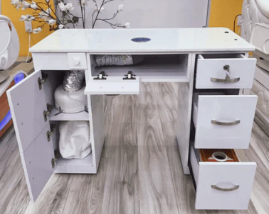 Selecting the Right Manicure Table Size for Your Salon